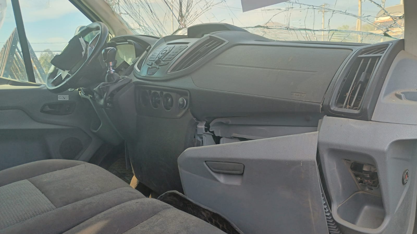 SPOILER CAMIóN Ford TRANSIT 2018  USADO  EN DESARME